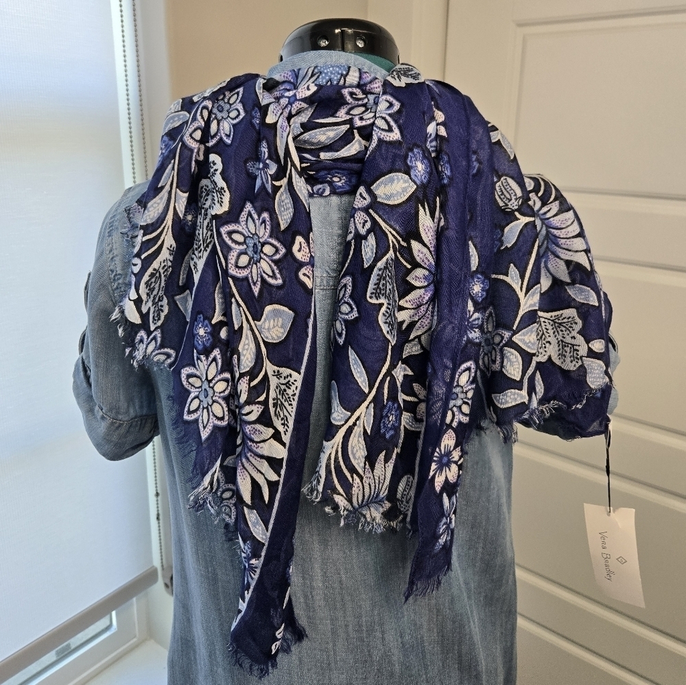 NWT VERA BRADLEY SOFT FRINGE SCARF NAVY BLUE TROPICS TAPESTRY WRAP SHAWL WOMEN - Picture 2 of 10